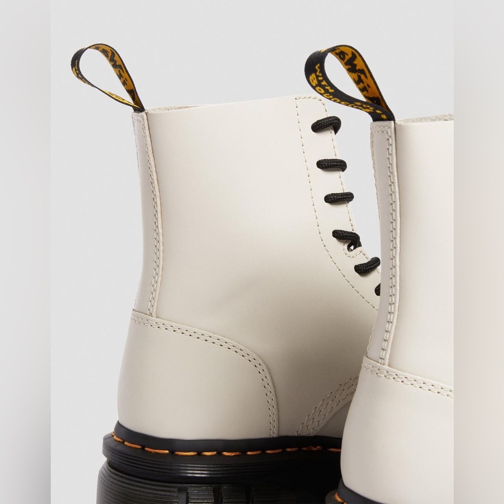 Dr. Martens White Jadon Platform Boots size 8 - Picture 6 of 13